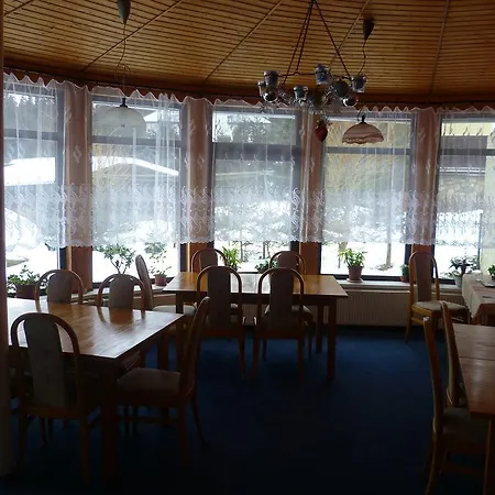 V+v Harrachov